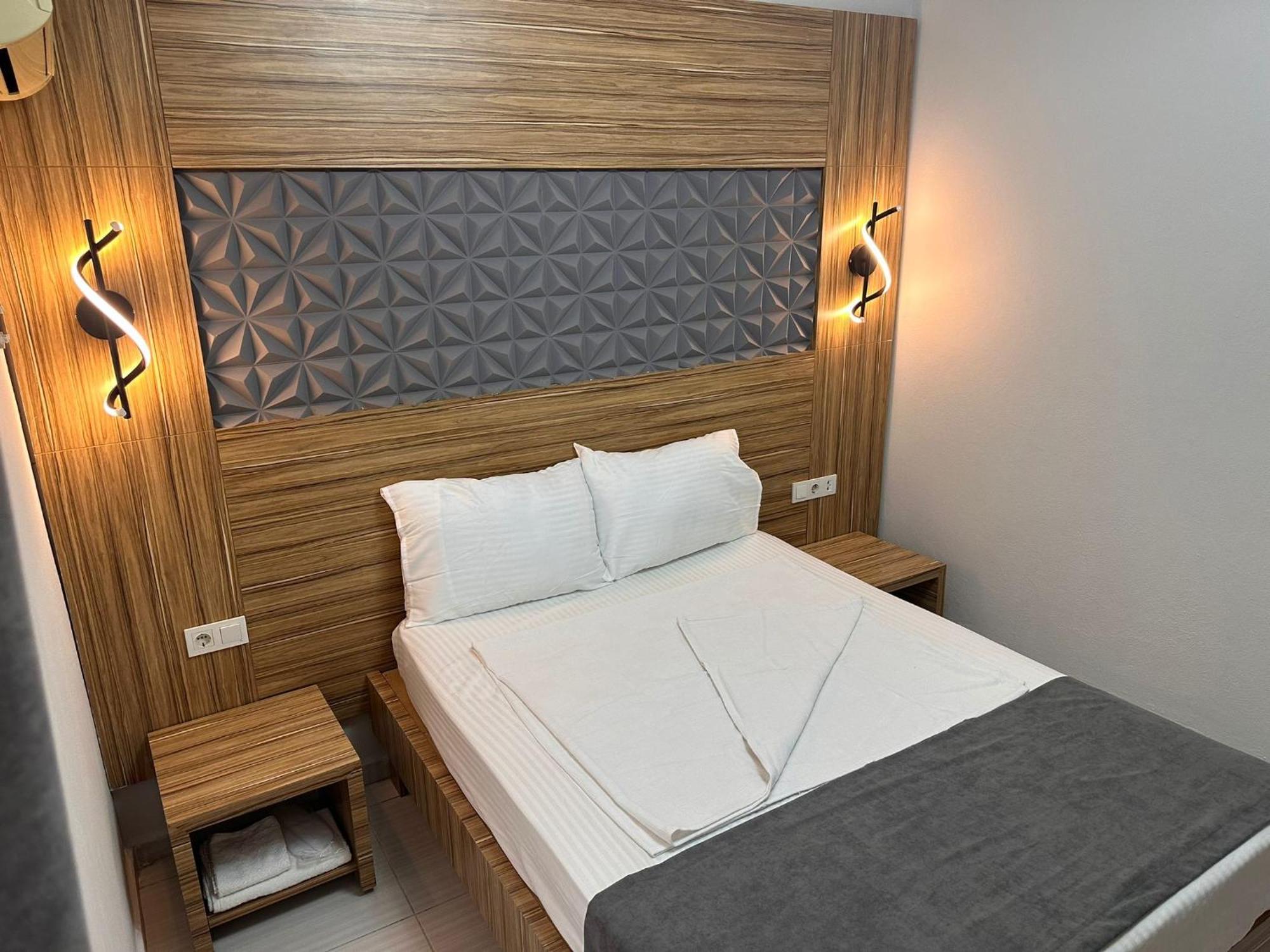 Royal Ezel Hotel Antalya Exteriör bild
